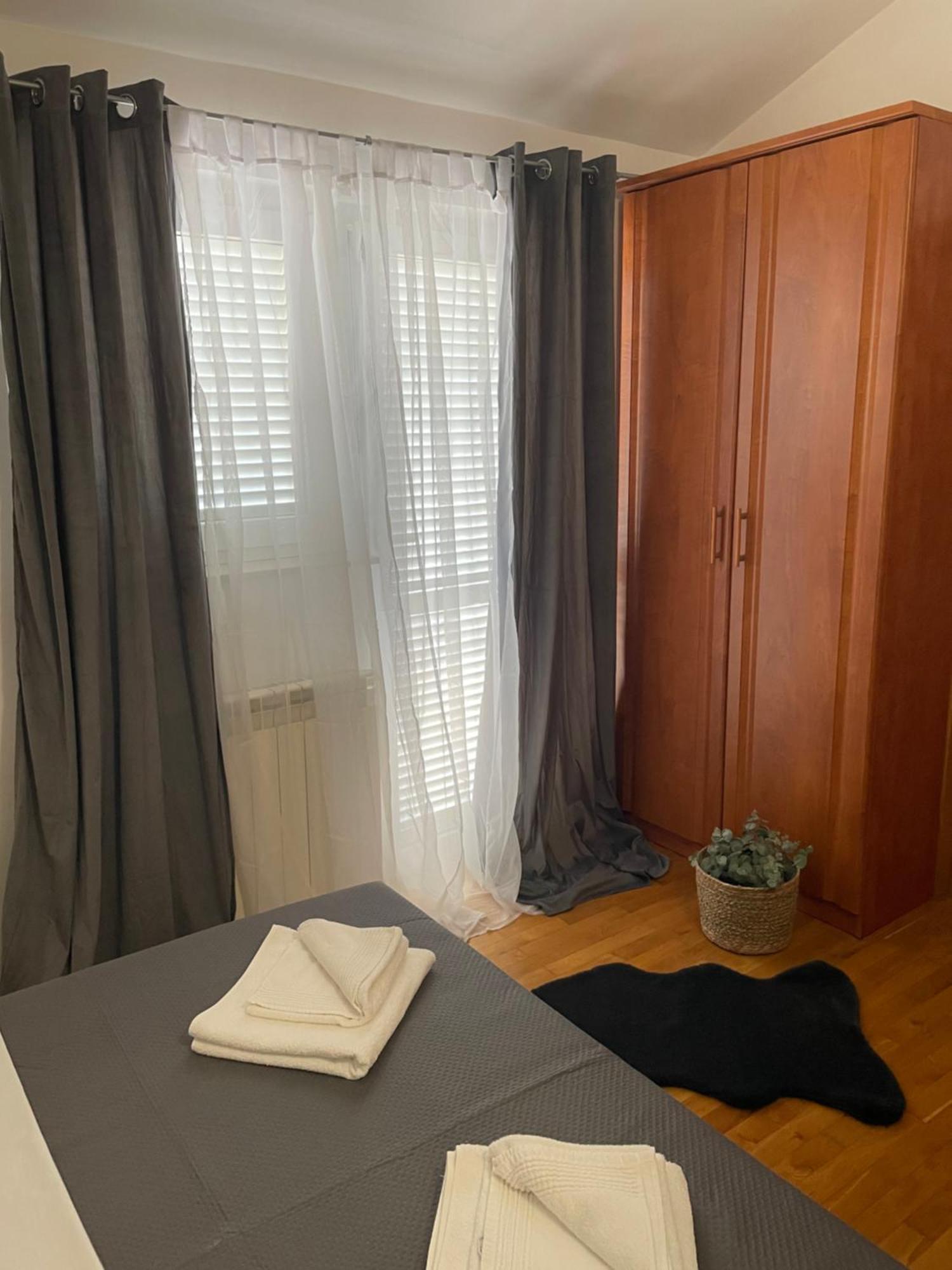 Hotel Sanmari à Novi Vinodolski Extérieur photo